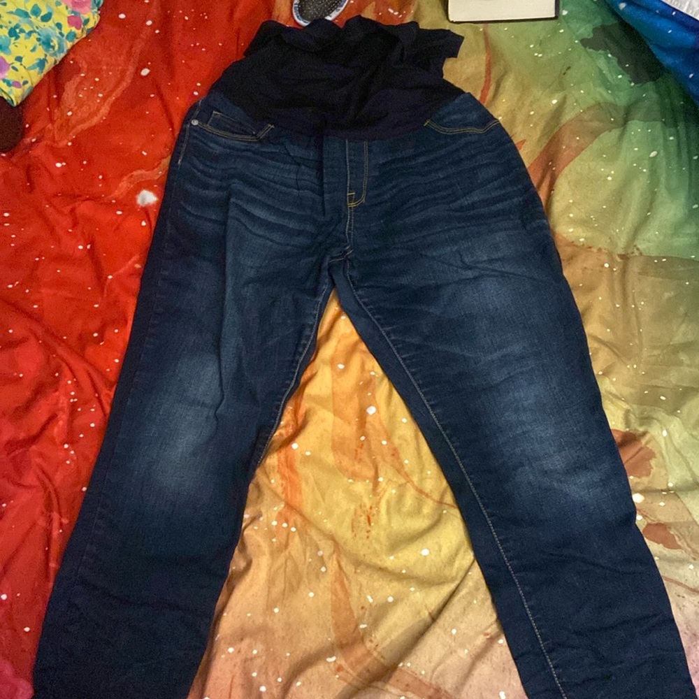 Like new Liz, Ling, maternity ankle skinny jeans